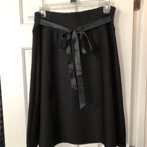 Studio 253 textured stretch knit skirt in black